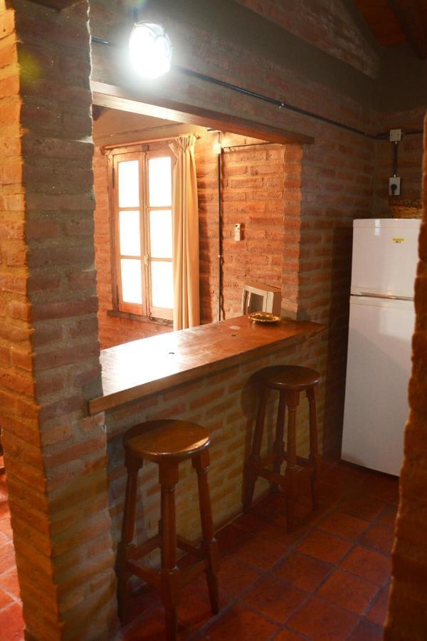 La Toma Complejo De Montana - Cabanas Y Habitaciones En Hosteria ミナ・クラベロ エクステリア 写真